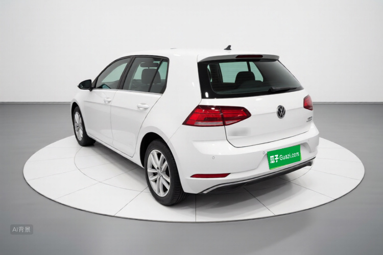 Volkswagen Golf 2019 car image #5