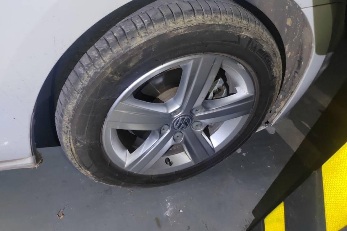 Volkswagen Golf 2014 car image #9