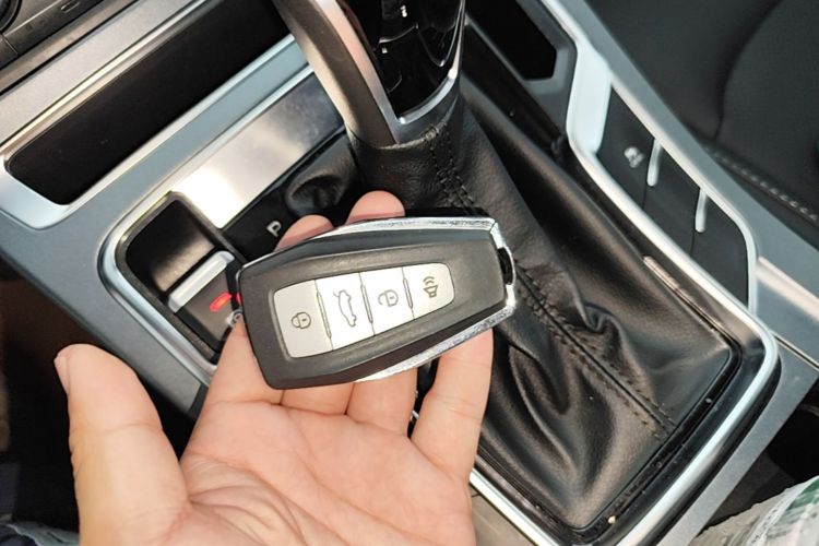 GEELY Emgrand 2020 #9 GEELY Emgrand 2020 car image #9