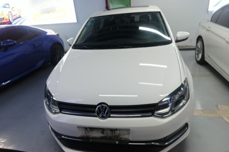Volkswagen Polo 2017 car image #3