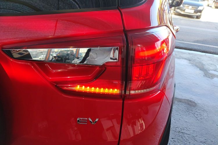 BYD Yuan New Energy 2019 #8 BYD Yuan New Energy 2019 car image #8