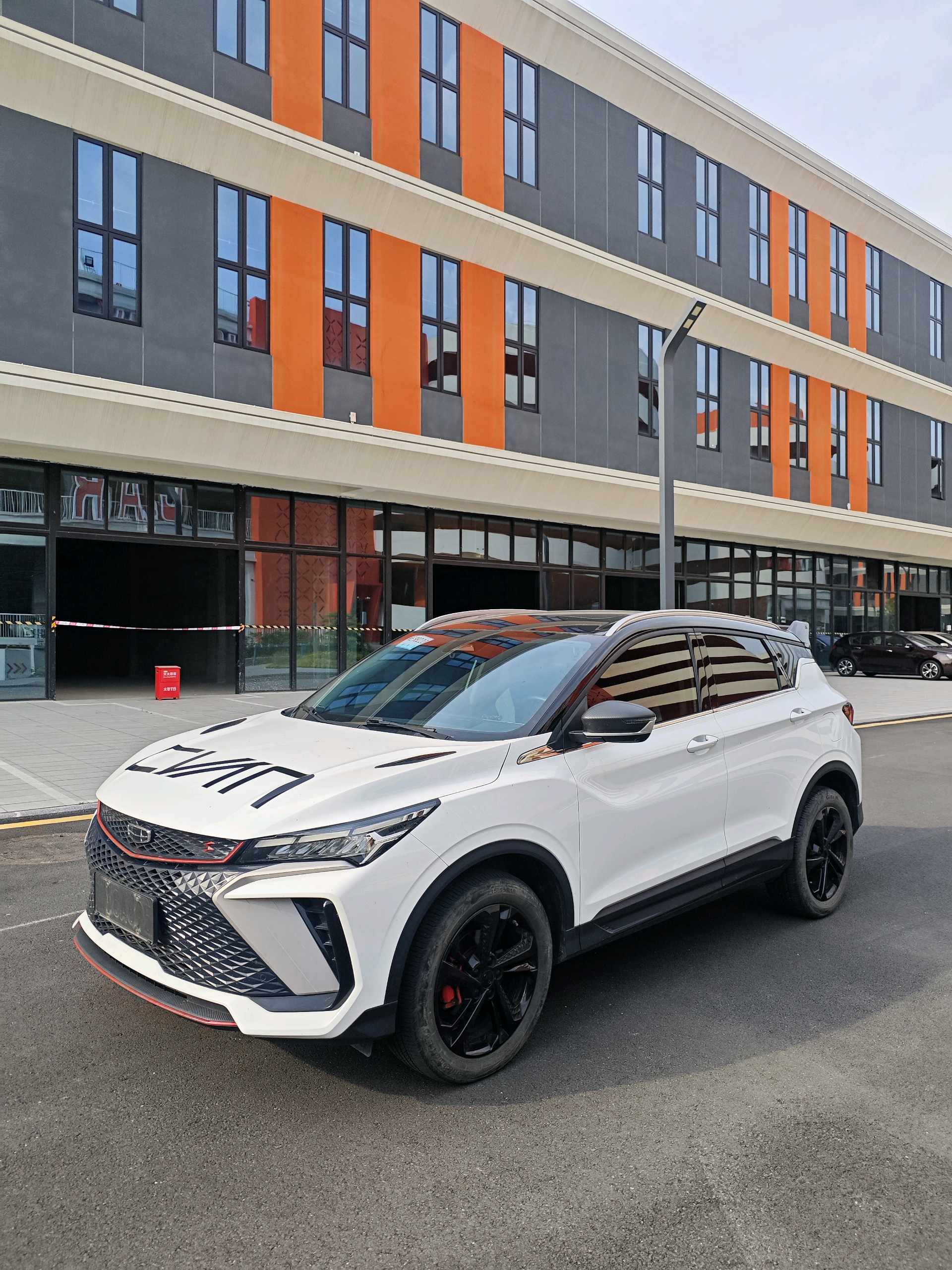 GEELY Coolray 2023 car image 