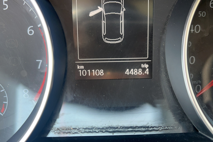Volkswagen Golf 2019 car image #9