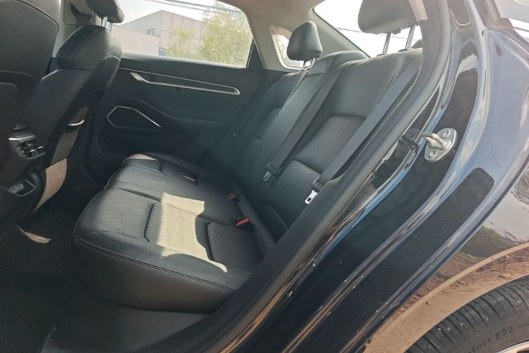 GEELY Emgrand 2021 car image #13