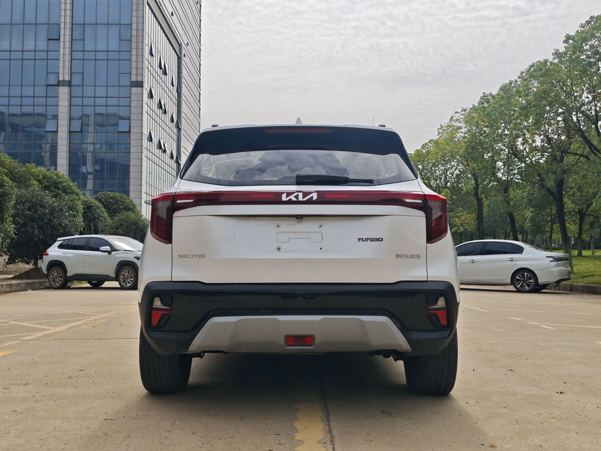 Kia Seltos 2023 immagine di auto #5