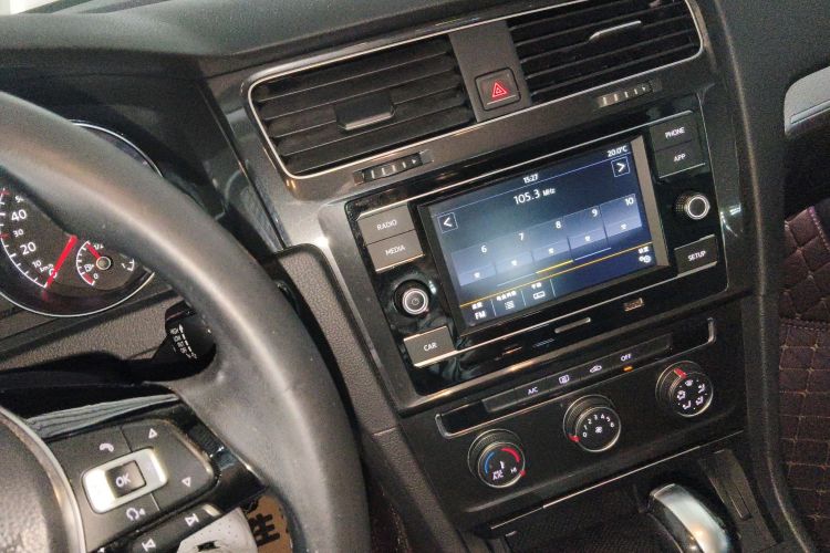 Volkswagen Golf 2018 صورة سيارة #13