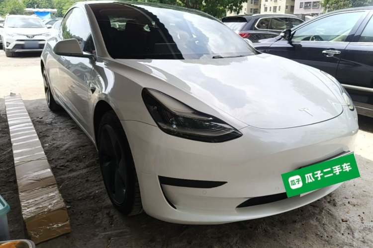 Tesla Model 3 2020 car image #4