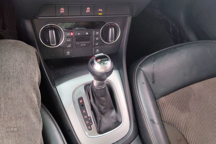 Audi Q3 2017 #16 Audi Q3 2017 car image #16