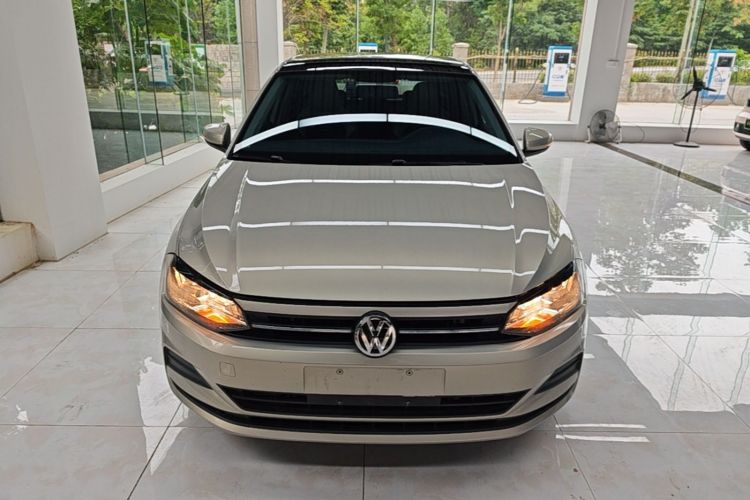 Volkswagen Polo 2020 car image #3