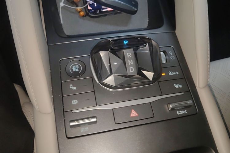 BYD YuanUP 2024 #14 BYD YuanUP 2024 car image #14