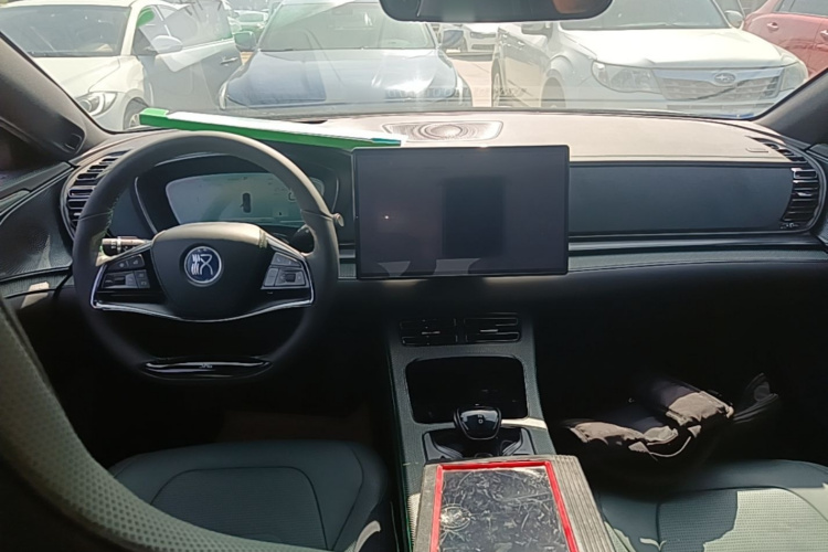 BYD Han 2022 car image #10