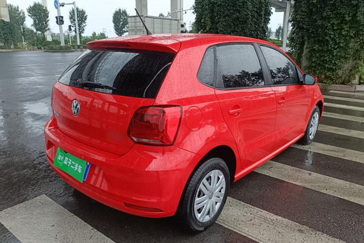 Volkswagen Polo 2018 car image #5
