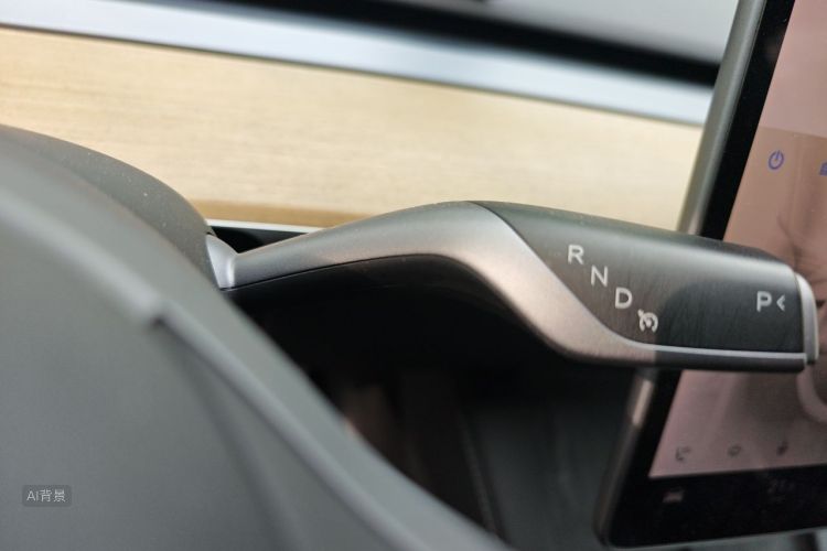 Tesla Model Y 2023 #16 Tesla Model Y 2023 car image #16