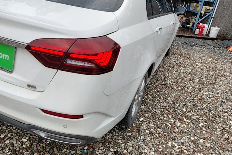 GEELY Emgrand 2021 #8 GEELY Emgrand 2021 car image #8