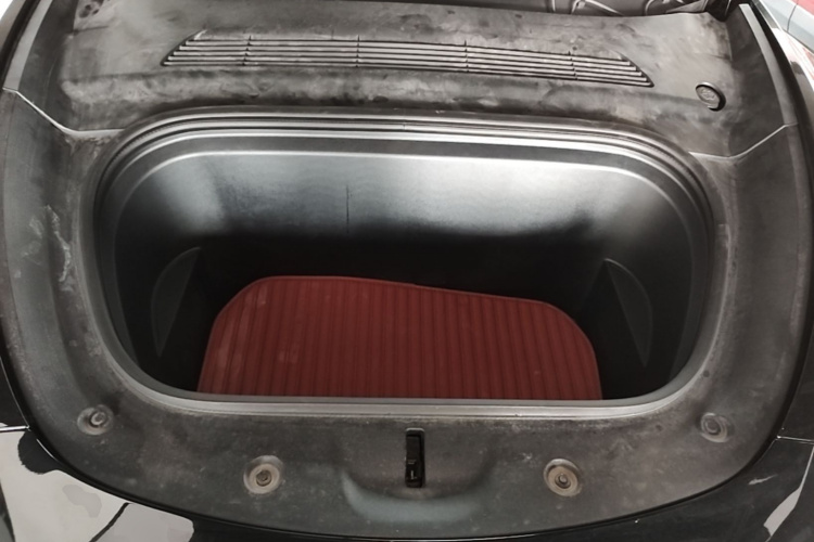 Tesla Model Y 2023 #20 Tesla Model Y 2023 car image #20