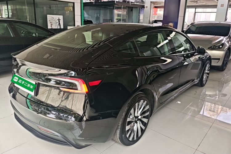 Tesla Model 3 2025 #7 Tesla Model 3 2025 immagine di auto #7