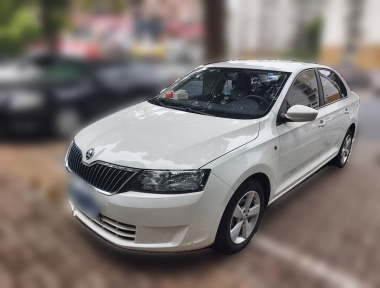 Skoda Rapid 2016 Skoda Rapid 2016 image de voiture