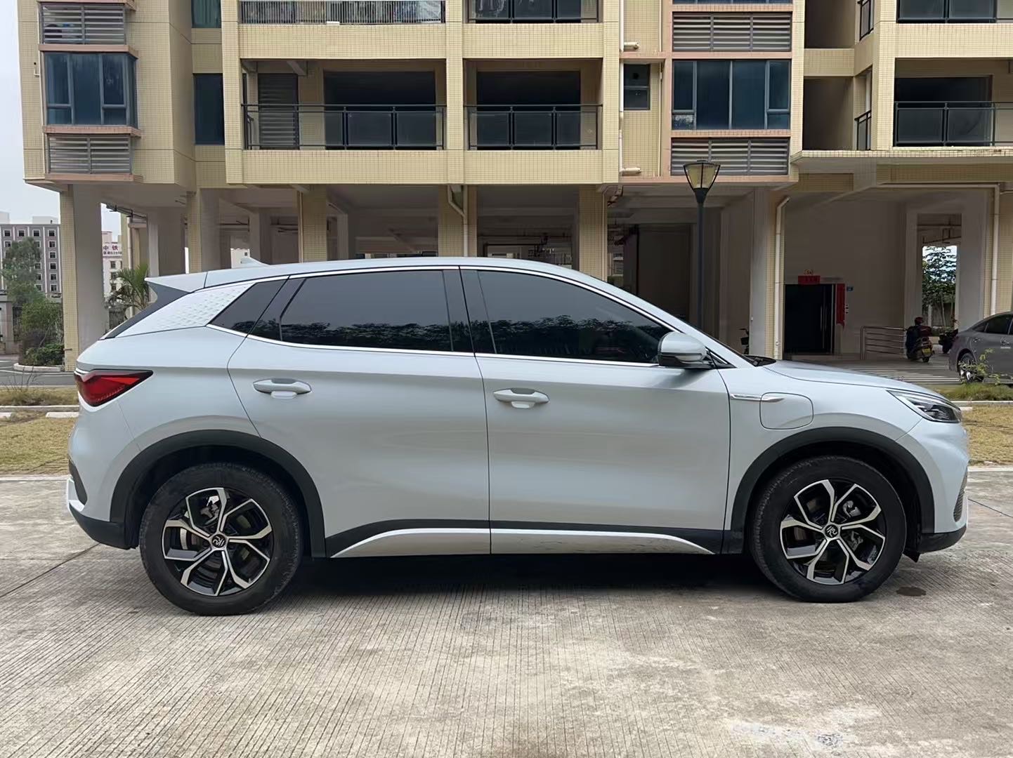 BYD Yuan Plus 2022 immagine di auto #3