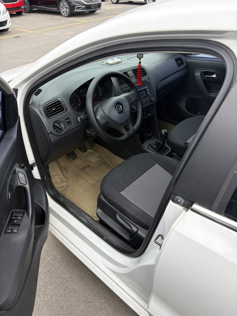 Volkswagen Polo 2015 #6 Volkswagen Polo 2015 car image #6
