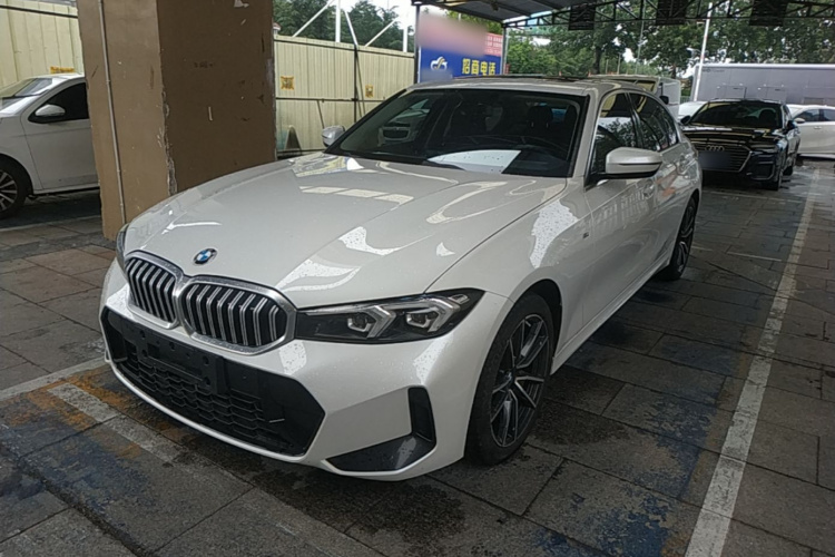 BMW 3 Series 2023 car image #2