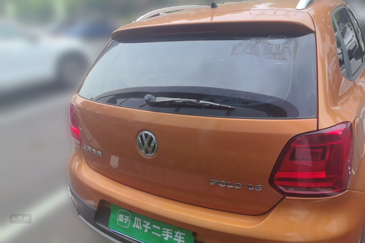 Volkswagen Polo 2015 car image #6