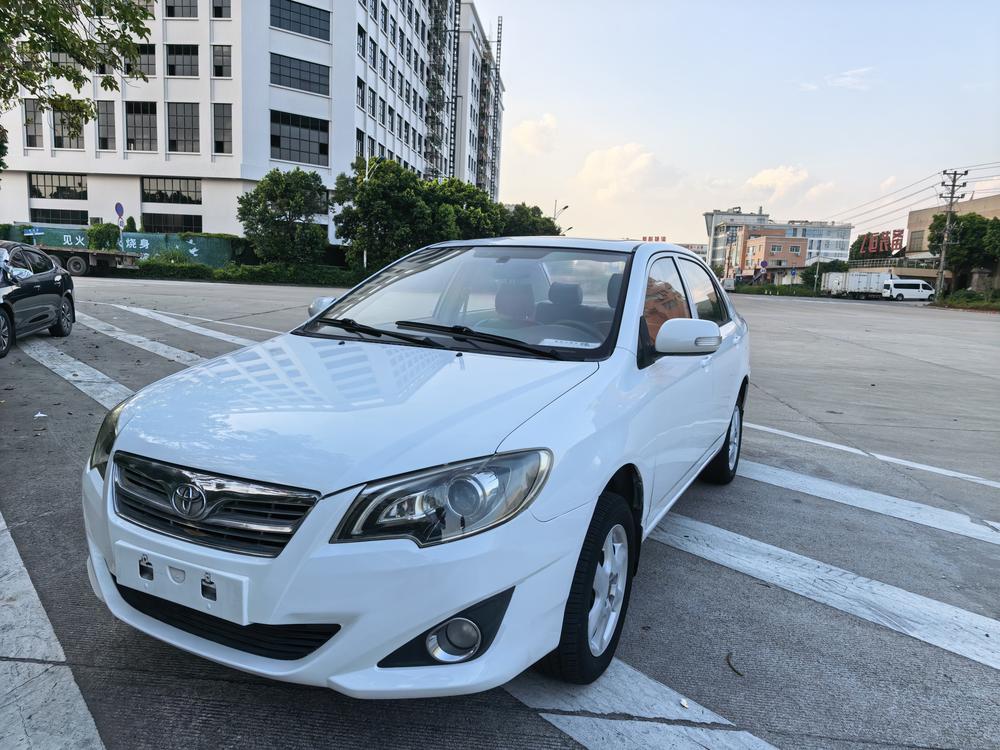 Toyota Corolla (Classic) 2013 Toyota Corolla (Classic) 2013 immagine di auto