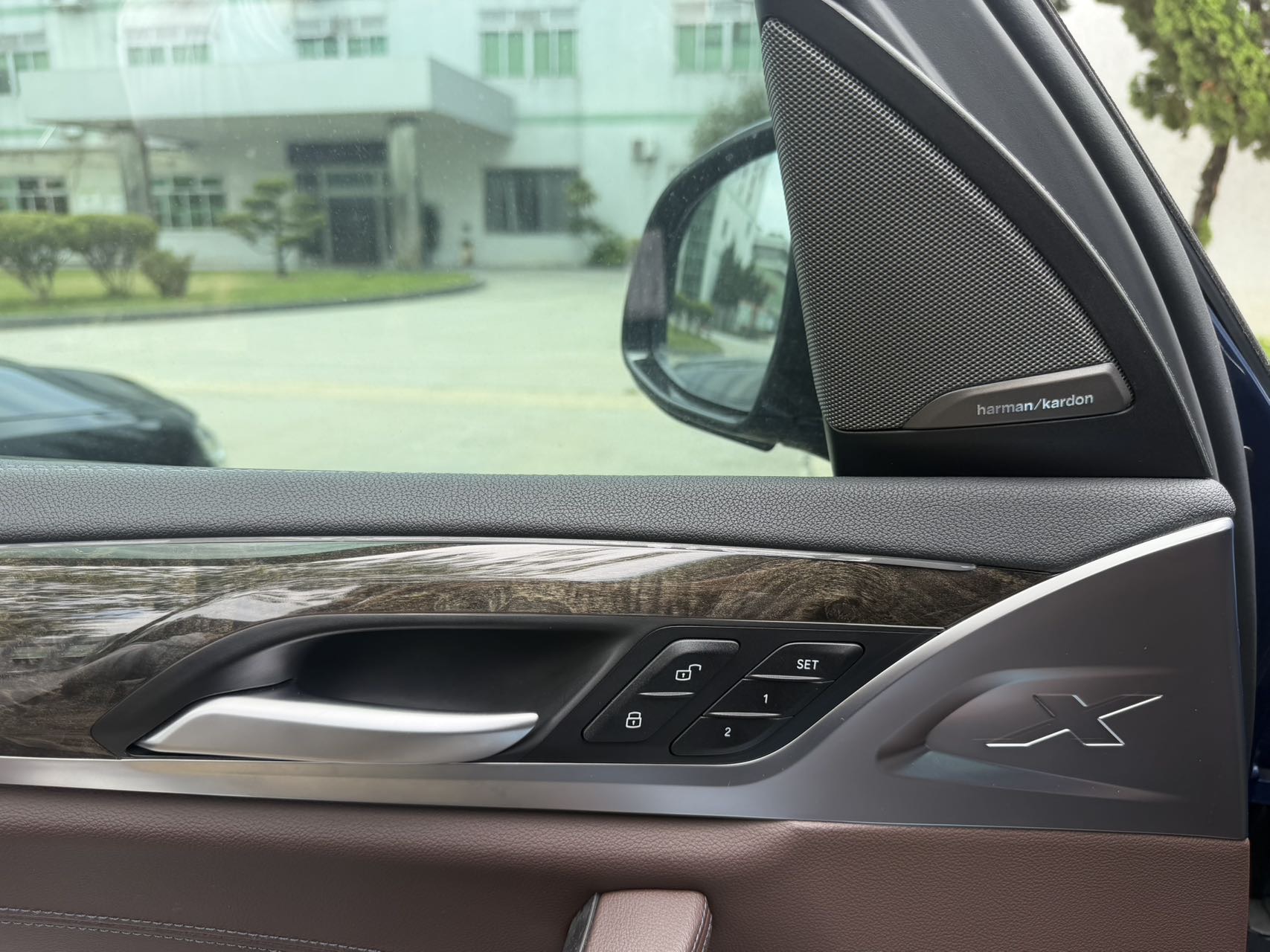 BMW X3 2019 car image #12