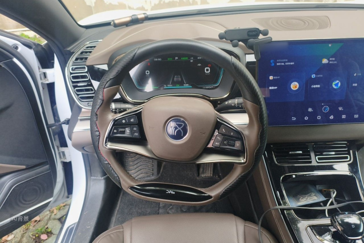 BYD Han 2021 car image #12