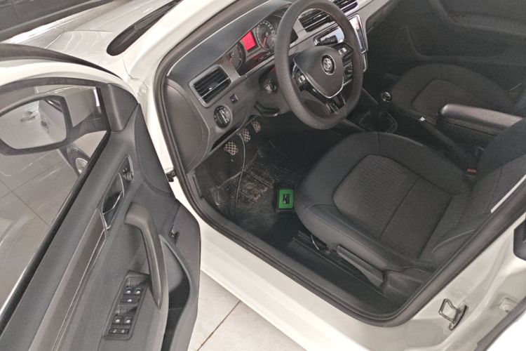 Volkswagen Santana 2018 car image #16
