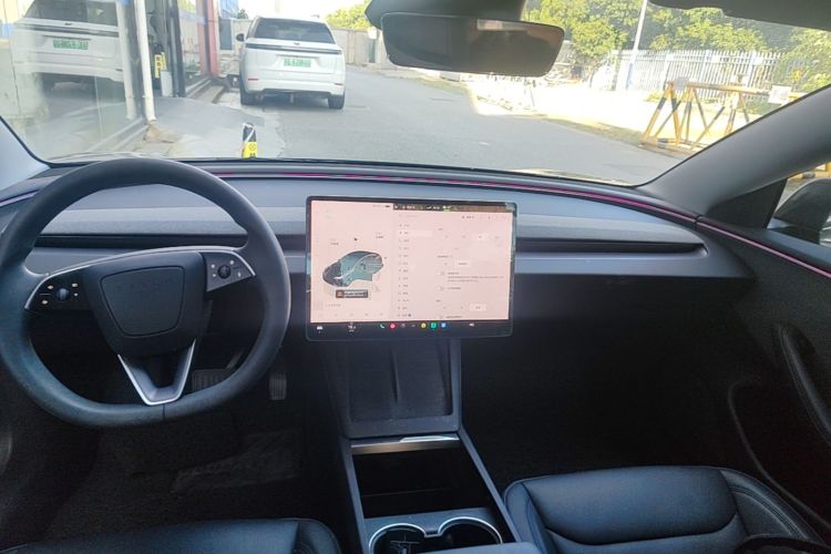 Tesla Model 3 2025 #13 Tesla Model 3 2025 car image #13