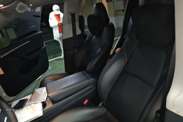 Tesla Model Y 2023 #17 Tesla Model Y 2023 car image #17