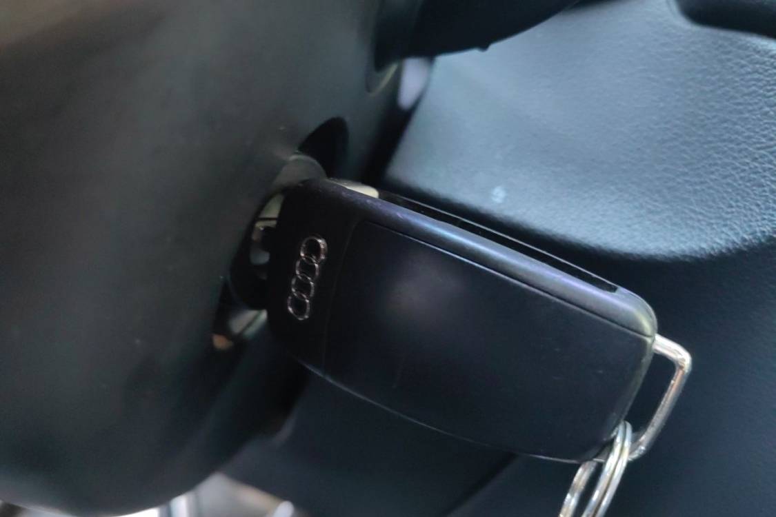 Audi Q3 2014 #30 Audi Q3 2014 car image #30