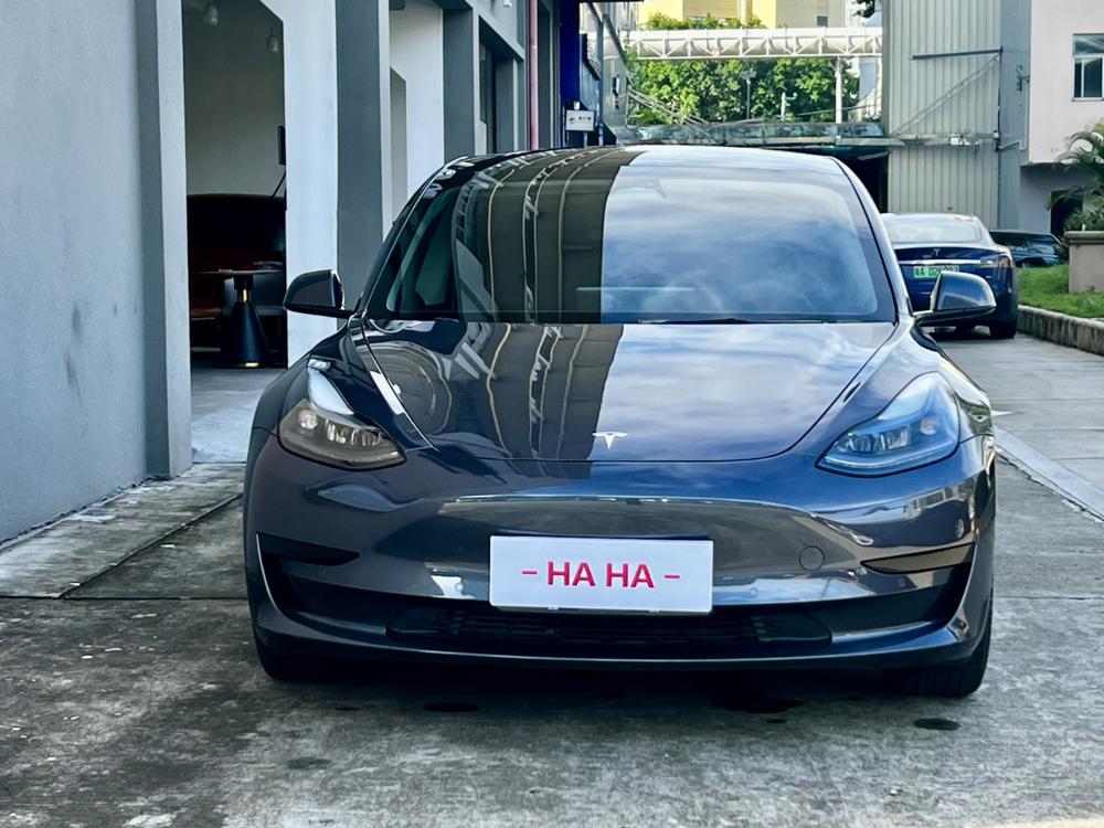 Tesla Model 3 2022 car image #2