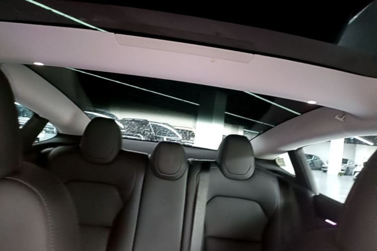 Tesla Model 3 2026 car image #18