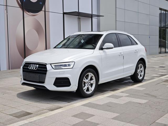Audi Q3 2018 car image #22
