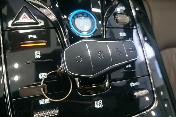 BYD Han 2024 car image #14