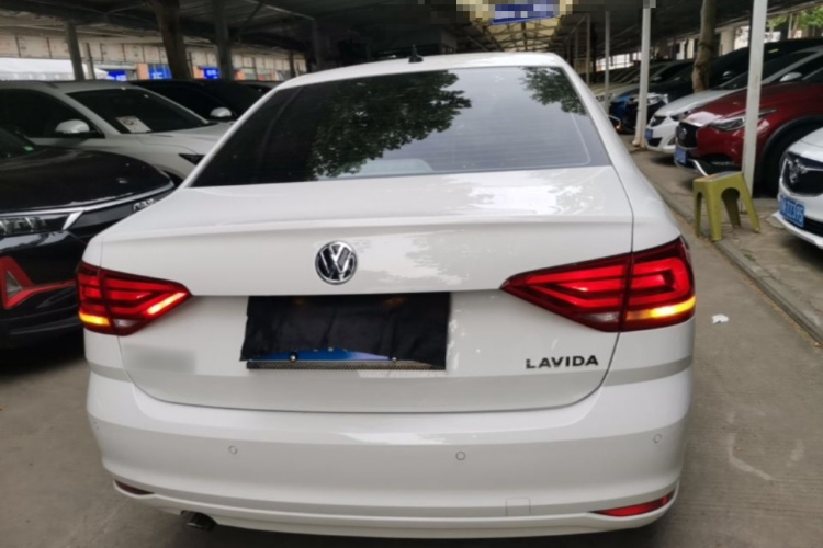 Volkswagen Lavida 2020 car image #6