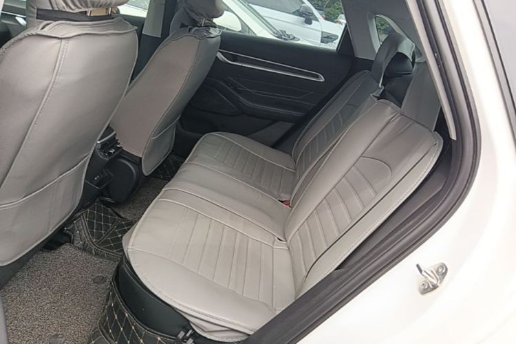 GEELY Emgrand 2024 #17 GEELY Emgrand 2024 car image #17
