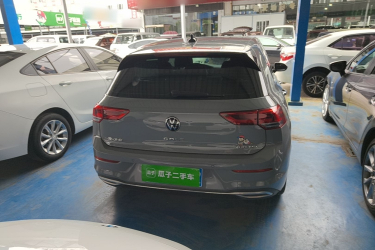 Volkswagen Golf 2022 car image #6