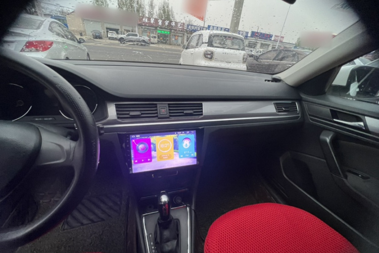 Volkswagen Bora 2016 car image #12