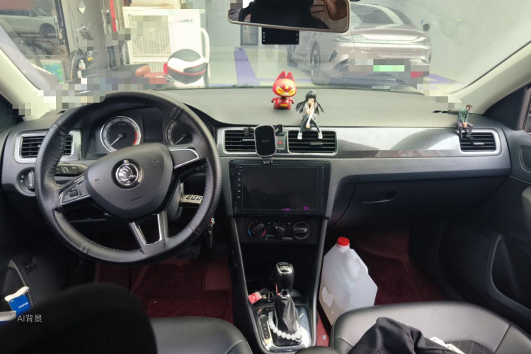 Skoda Rapid 2019 car image #11