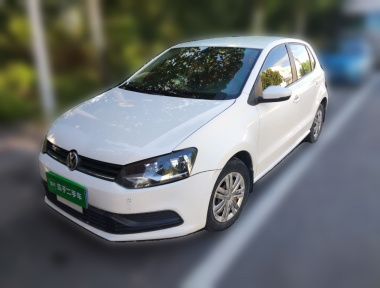 Volkswagen Polo 2015 car image 