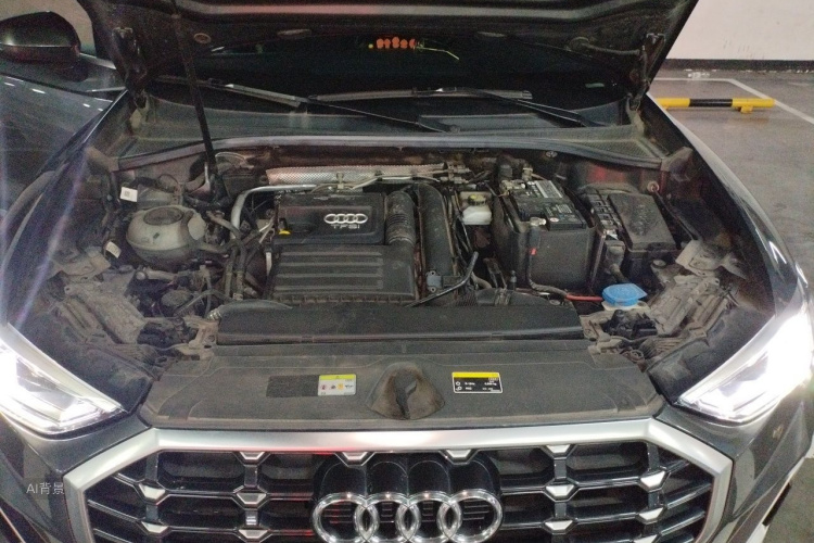 Audi Q3 2021 car image #22