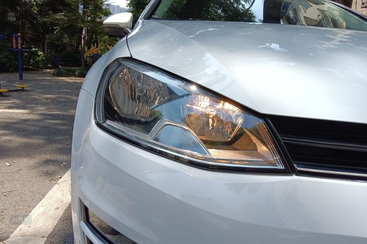 Volkswagen Golf 2017 car image #8