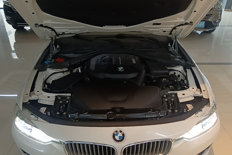 BMW 3 Series 2018 #20 BMW 3 Series 2018 car image #20