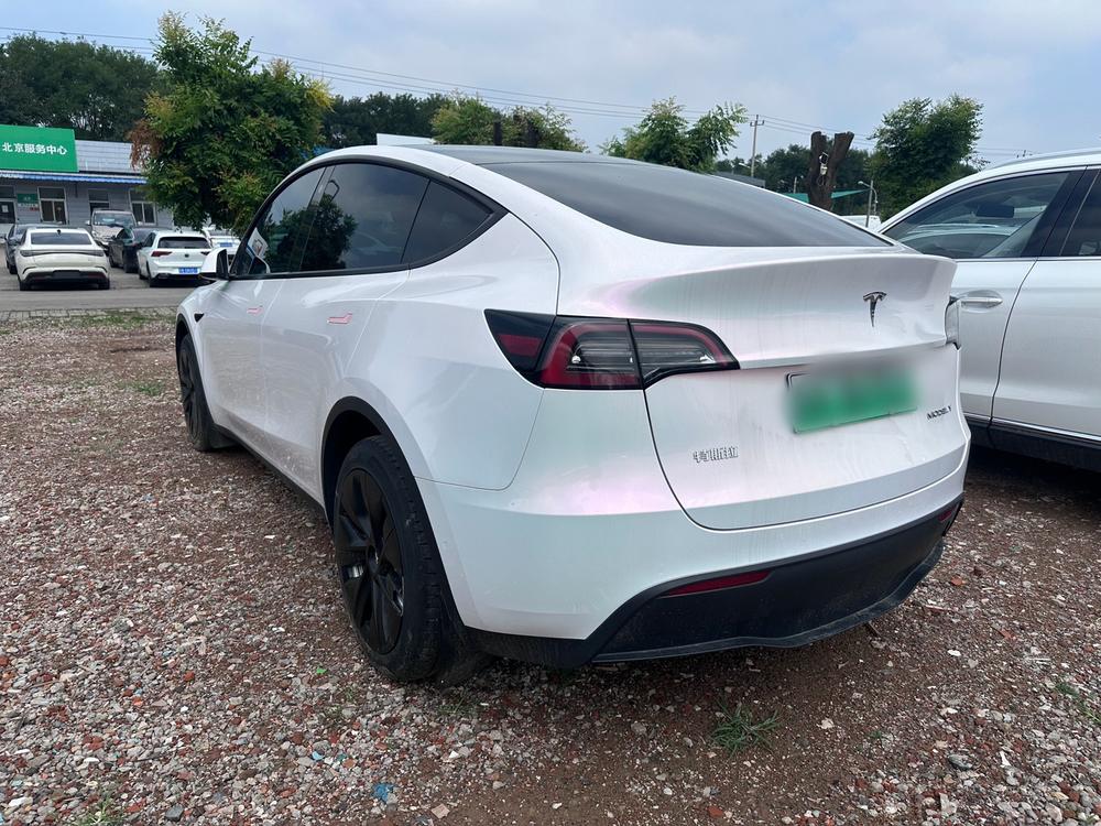 Tesla Model Y 2022 #4 Tesla Model Y 2022 car image #4