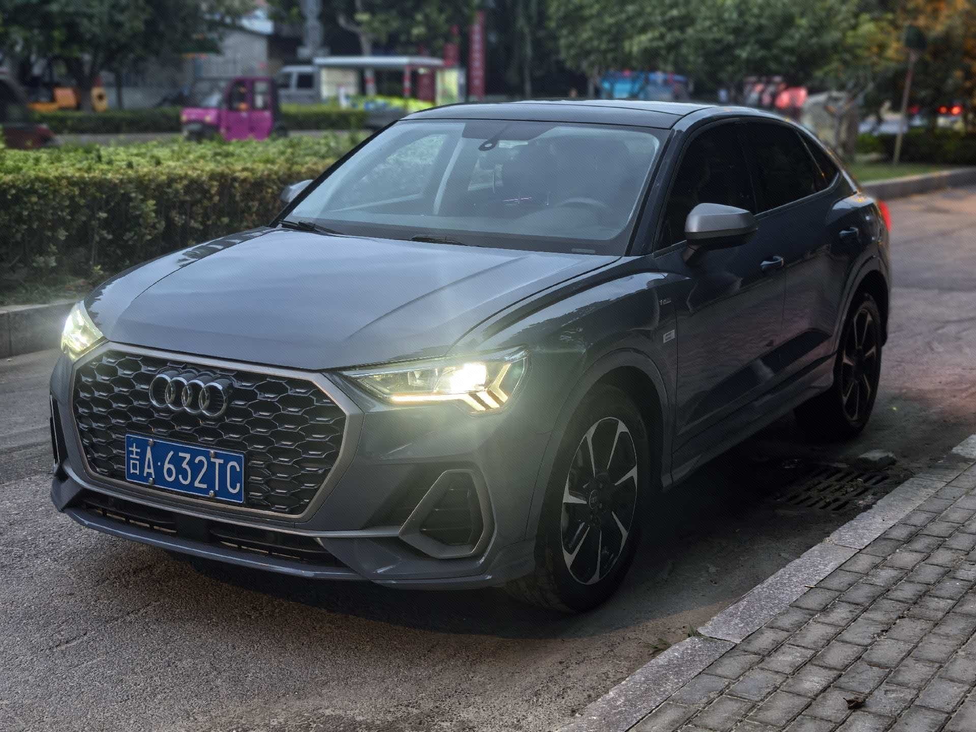 Audi Q3 Sportback 2023 Audi Q3 Sportback 2023 immagine di auto
