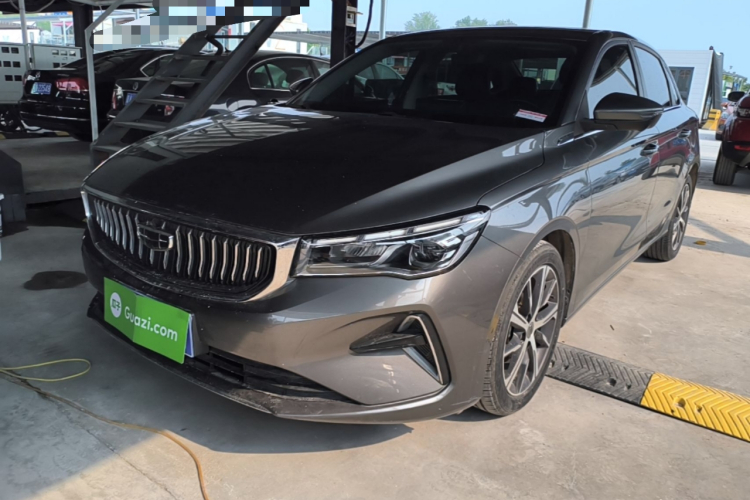 GEELY Emgrand 2022 car image #2