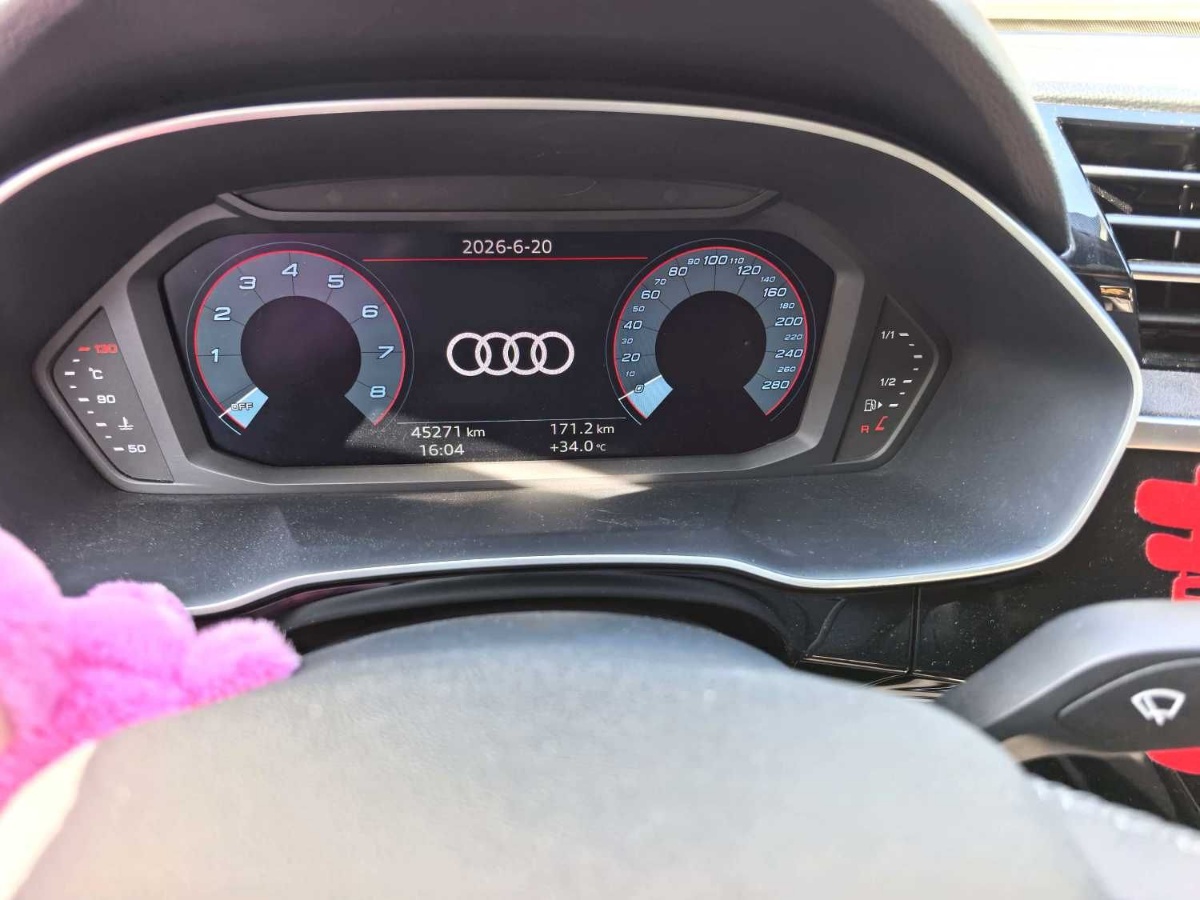 Audi Q3 2022 #2 Audi Q3 2022 car image #2