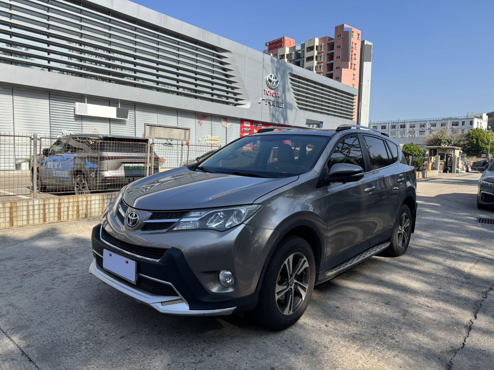 Toyota RAV4 2015 Toyota RAV4 2015 car image